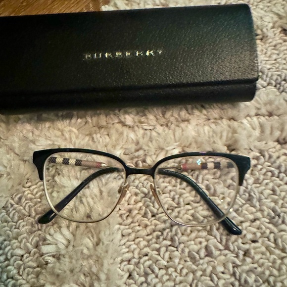 Burberry Authentic Pre- owned Women’s Black / Silver Frame B1313-Q 1237 - Picture 3 of 9